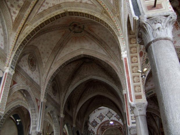 Фрагмент потолка Базилики Святого Амброджо