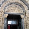 Резной портал Кафедрального собора св. Ловро