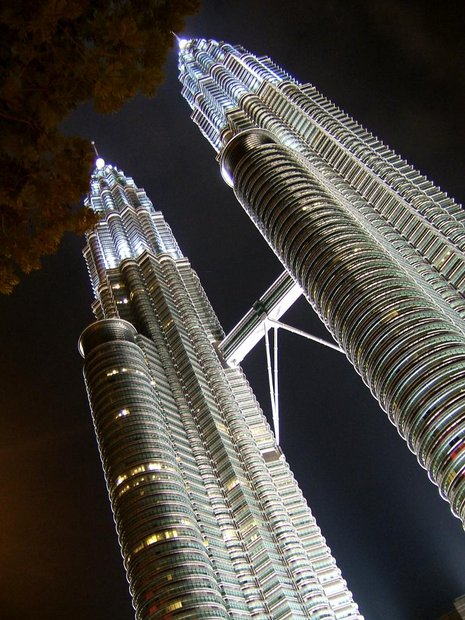Башни-близнецы Петронас Твин Тауэрс (Petronas Twin Towers)