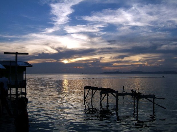 Закат на Борнео