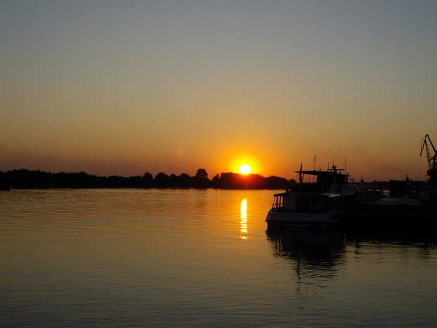 Закат на Дунае