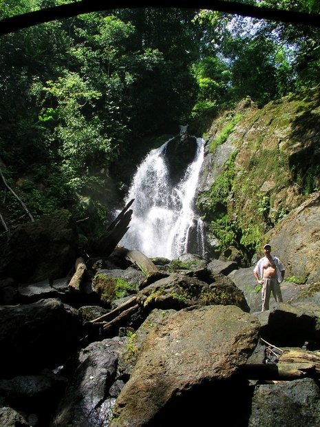 Водопад в национальном парке Сан-Педрилье