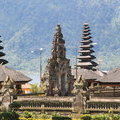 Храм на Бали. Озеро Братан ( Danau Bratan)
