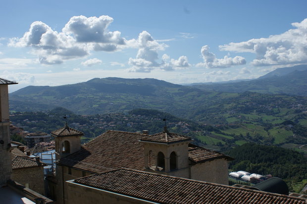 Вид с центральной площади исторического центра Сан-Марино