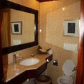 Ванная комната в Aanari Hotel & Spa