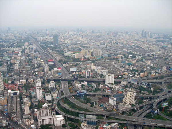 вид на Бангкок с башни Байок Скай