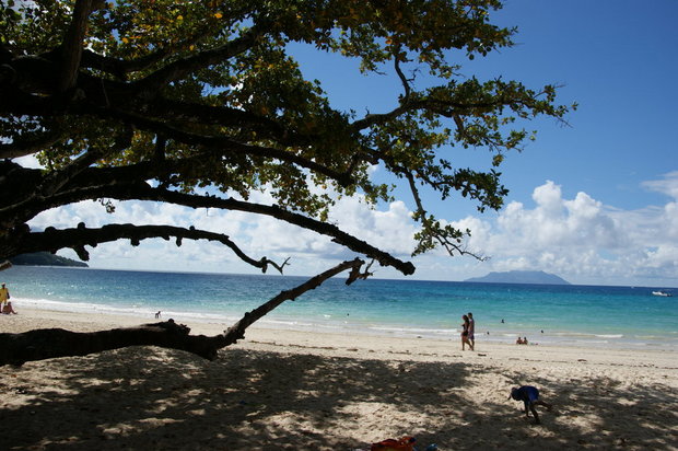 Пляж на Маэ