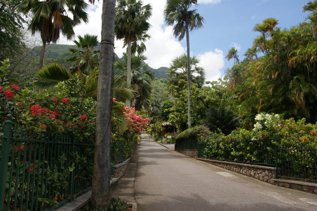 Ворота в Ботанический сад Виктории
