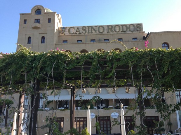 Casino Rhodes, тут я впервые попробовала рулетку) адское место)
