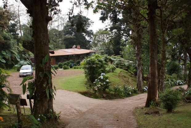 Территория отеля  Villa Calas