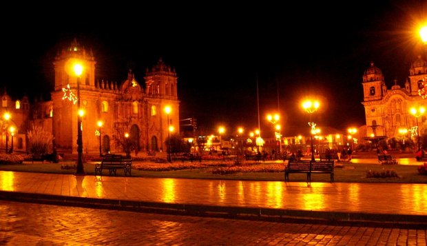 Перу. Ночной новогодний Куско