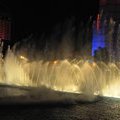 США. Лас-Вегас. Шоу фонтанов в казино "Bellagio"