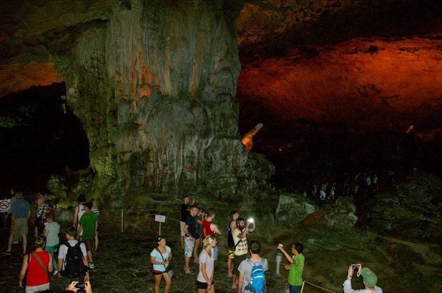 Экскурсия в пещеру HANG SUNG SOT