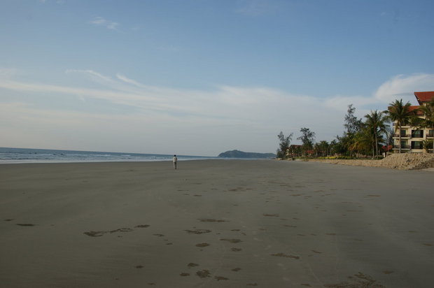Вечерний пляж на Борнео