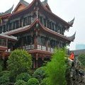 Китай. Чэнду. Монастырь Вэньшу