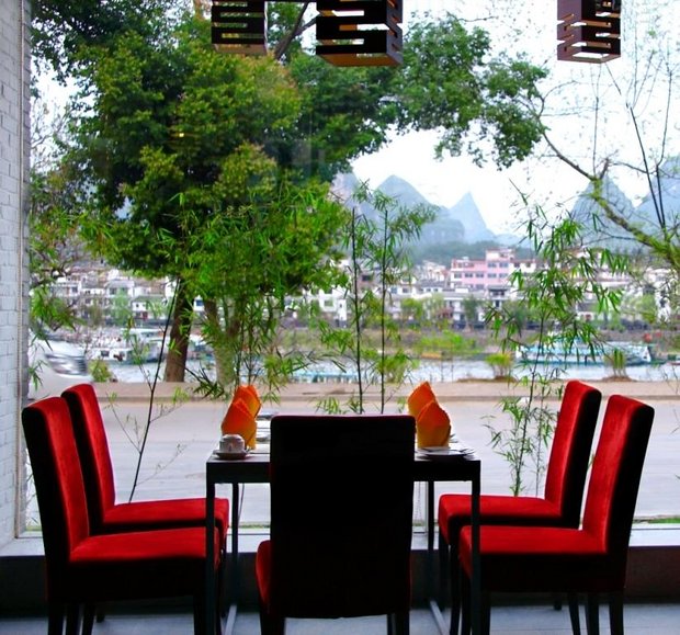 Отель в Яншо, Yangshuo Tangrenjie Hotel 3*