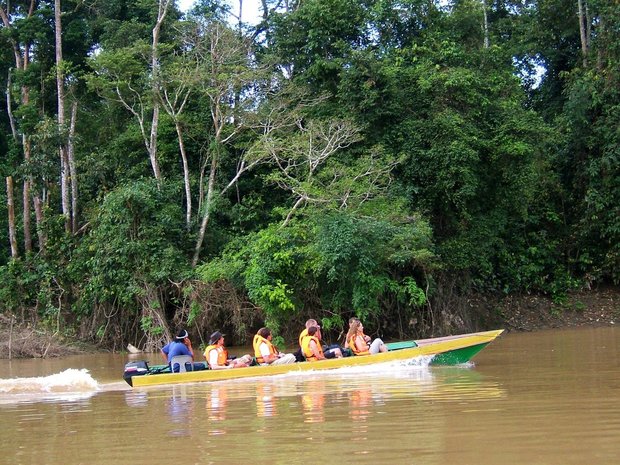 Экскурсия по реке в Сукао