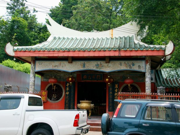 Храм в Тавау