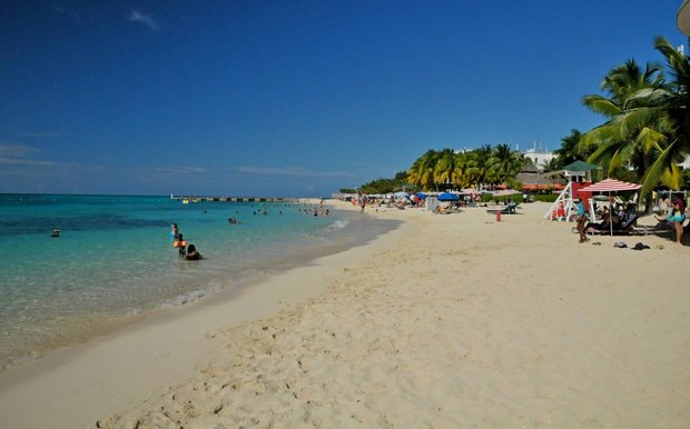 Ямайка, Монтего Бей, Doctor's Cave Beach