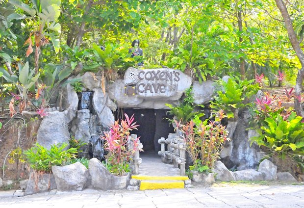 Gumbalimba park, Coxen's cave,  остров Роатан, Гондурас