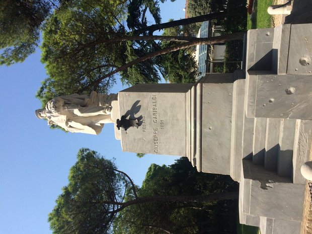 Памятник Джузеппе Гарибальди в Пезаро