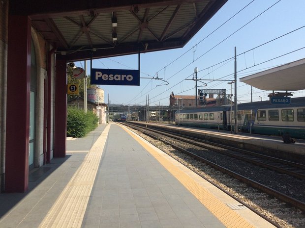 Ж/д станция Пезаро
